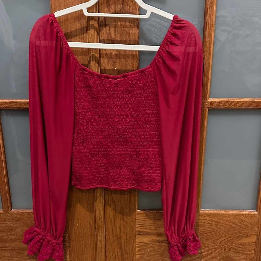 NWOT! Chic Burgundy Lace Women's Blouse - Picture 5 of 8